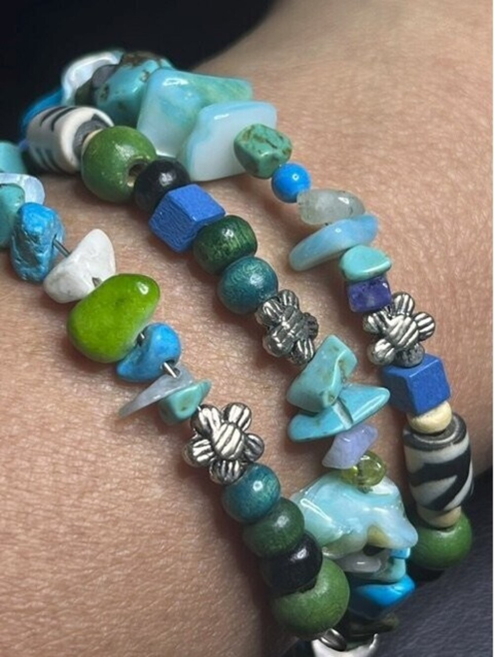 B6172 Boho Memory Wire Wrap Bracelet Mixed Gemstone Wood Shell Silver Tone